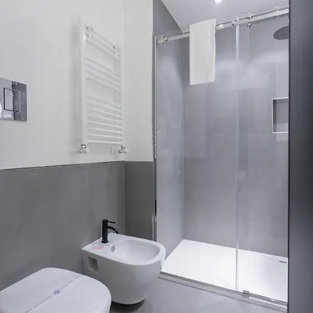 Suite Palermo Apartment 4*